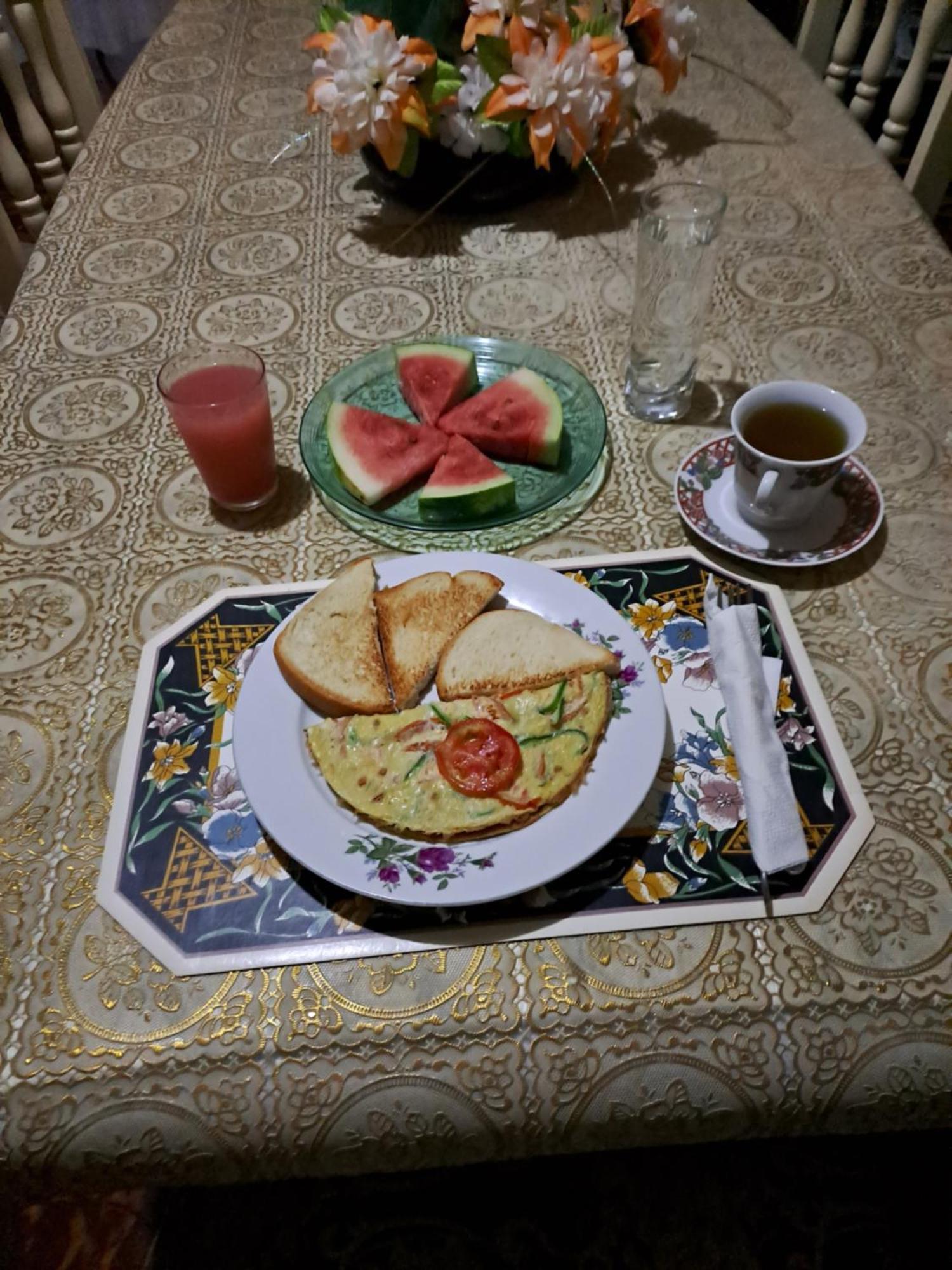 Kingston Airport Bed And Breakfast Екстериор снимка